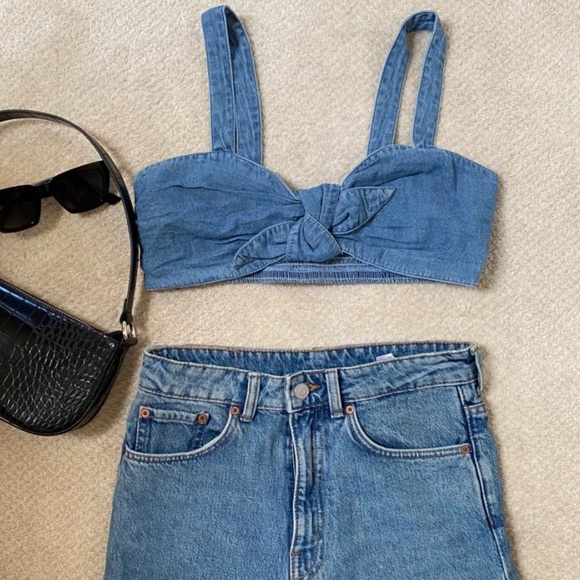 BLUE DENIM FRONT TIE CROPPED TOP - Picture 3 of 4